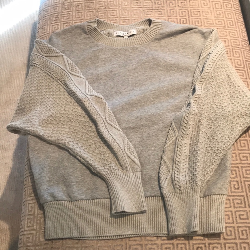Gray sweatshirt/sweater with cable knit detailing